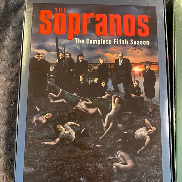 The Sopranos TV Series: GC The Sopranos dvd set 1-6 Part 1 - Picture 6 of 7
